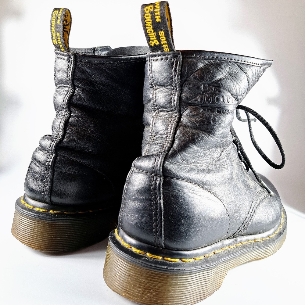 Dr. Martens 1480W Black Leather Ankle-High Boots Size 7 US - Picture 3 of 6
